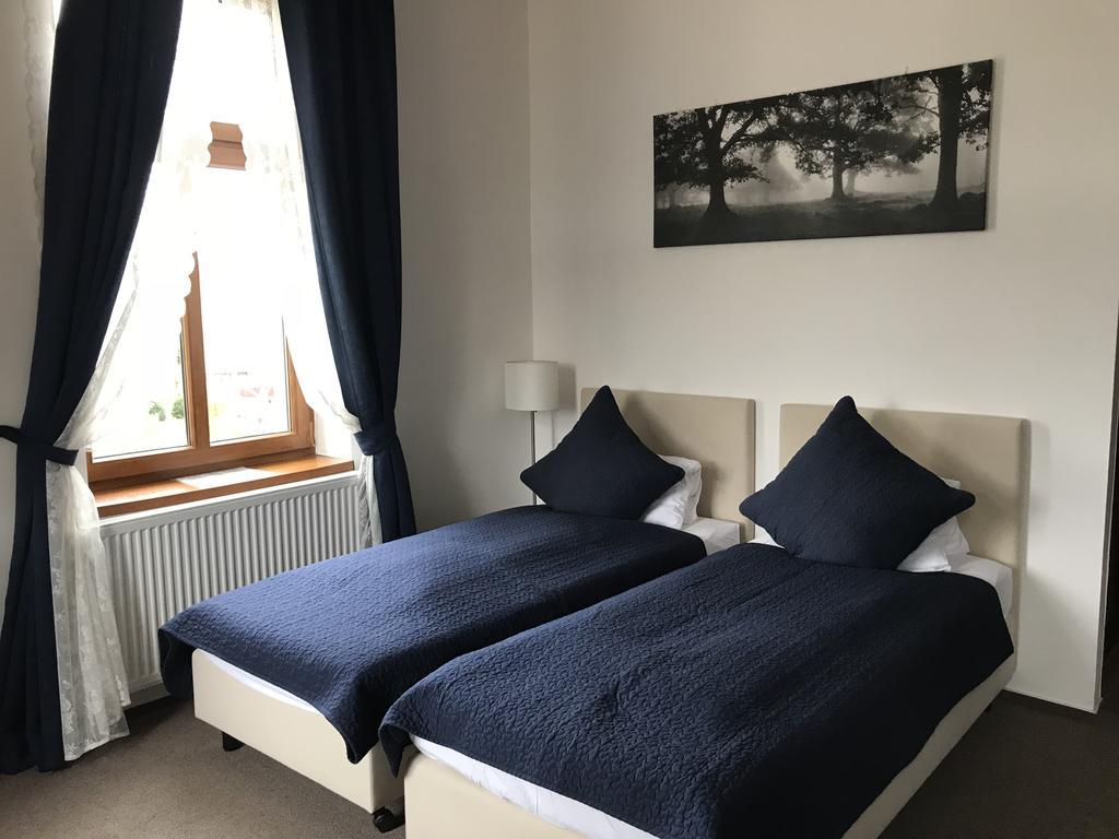 Penzion Marjána Mníšek pod Brdy Esterno foto